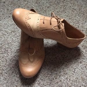 Leather Crown Vintage Oxford Shoes